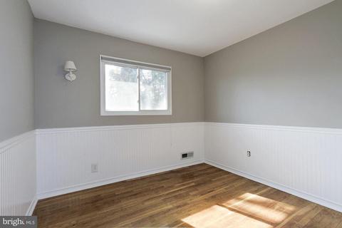 9704 Admiralty Dr, Silver Spring, MD 20910 photo 23
