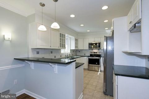 9704 Admiralty Dr, Silver Spring, MD 20910 photo 9