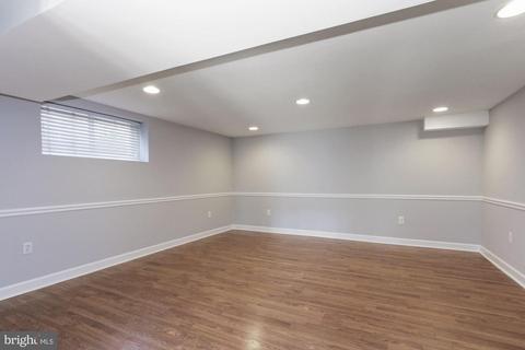 9704 Admiralty Dr, Silver Spring, MD 20910 photo 28