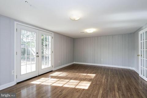 9704 Admiralty Dr, Silver Spring, MD 20910 photo 25