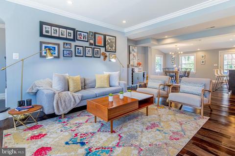 205 Normandy Dr, Silver Spring, MD 20901 photo 4