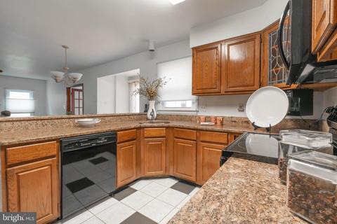 11415 Catalina Ter, Silver Spring, MD 20902 photo 5