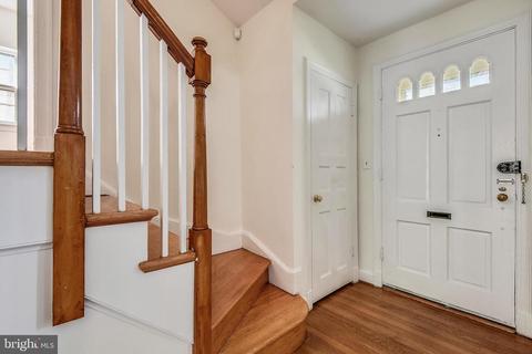 1540 Live Oak Dr, Silver Spring, MD 20910 photo 2