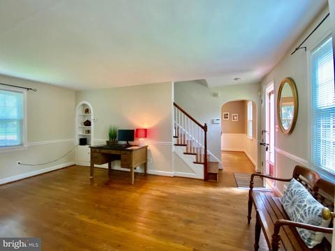 9303 Glenville Rd, Silver Spring, MD 20901 photo 2