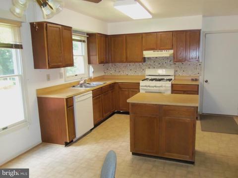 2426 Hidden Valley Ln, Silver Spring, MD 20904 photo 5
