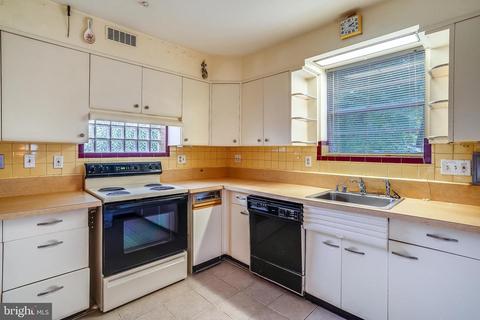 203 E Schuyler Rd, Silver Spring, MD 20901 photo 11