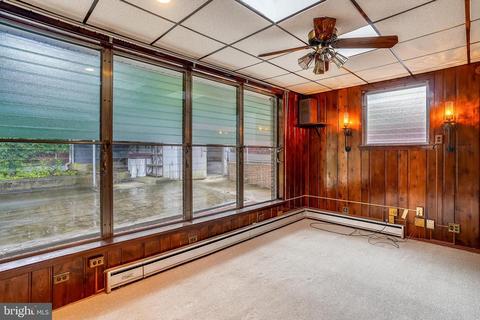 203 E Schuyler Rd, Silver Spring, MD 20901 photo 13