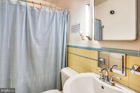 203 E Schuyler Rd, Silver Spring, MD 20901 photo 16
