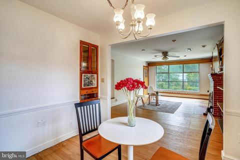 203 E Schuyler Rd, Silver Spring, MD 20901 photo 9