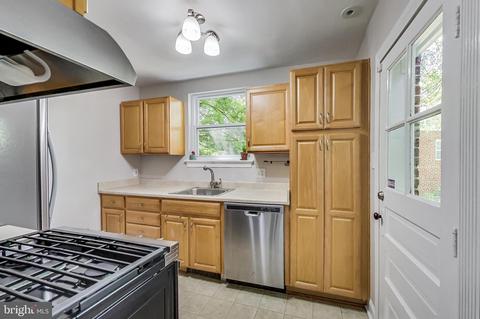 9 Lauer Ter, Silver Spring, MD 20901 photo 12