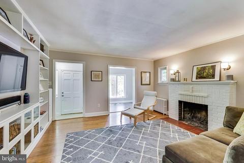 9 Lauer Ter, Silver Spring, MD 20901 photo 3
