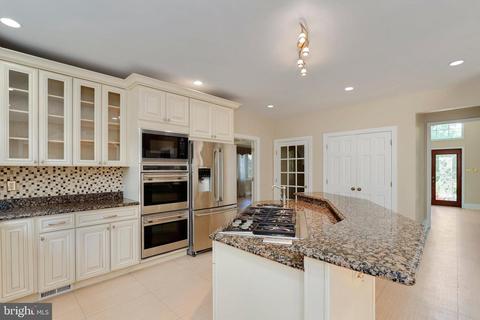1605 Cedar View Ct, Silver Spring, MD 20910 photo 16