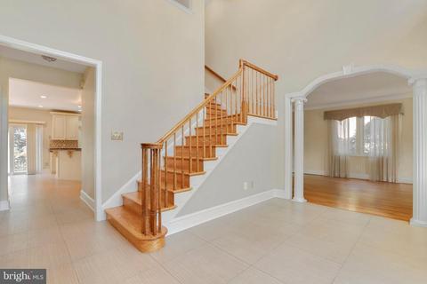 1605 Cedar View Ct, Silver Spring, MD 20910 photo 5