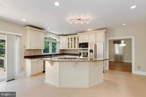 1605 Cedar View Ct, Silver Spring, MD 20910 photo 13