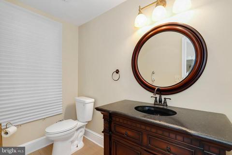 1605 Cedar View Ct, Silver Spring, MD 20910 photo 7