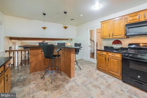 1603 Cedar View Ct, Silver Spring, MD 20910 photo 8