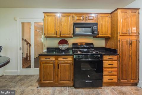 1603 Cedar View Ct, Silver Spring, MD 20910 photo 7