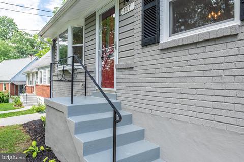 3917 Lantern Dr, Silver Spring, MD 20902 photo 3