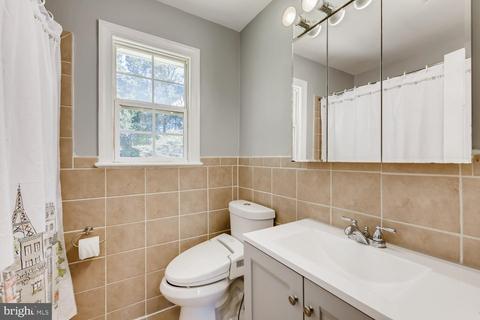 706 Venice Dr, Silver Spring, MD 20904 photo 18