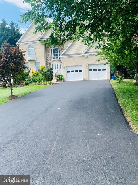 10400 Naglee Rd, Silver Spring, MD 20903 photo 2