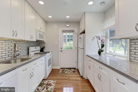 3927 Lantern Dr, Silver Spring, MD 20902 photo 13
