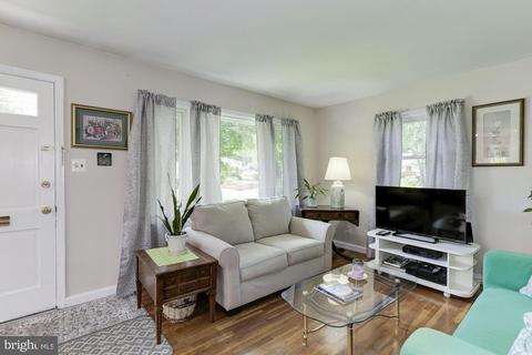 3927 Lantern Dr, Silver Spring, MD 20902 photo 6