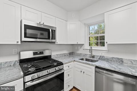 10521 Bucknell Dr, Silver Spring, MD 20902 photo 16