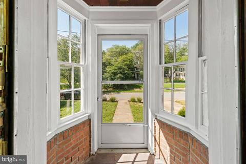 10521 Bucknell Dr, Silver Spring, MD 20902 photo 9
