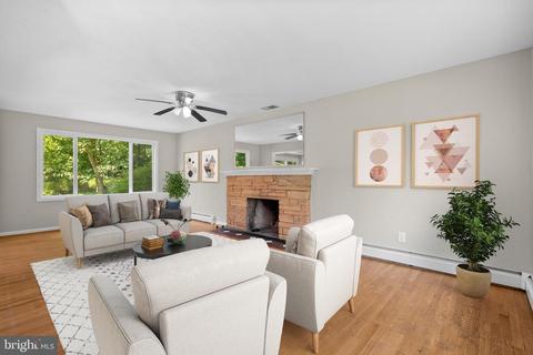 17214 Emerson Dr, Silver Spring, MD 20905 photo 6