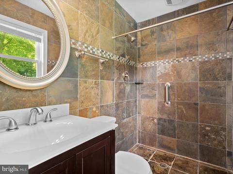 17214 Emerson Dr, Silver Spring, MD 20905 photo 14