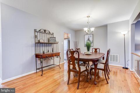2005 Featherwood St, Silver Spring, MD 20904 photo 14