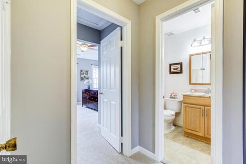 2005 Featherwood St, Silver Spring, MD 20904 photo 18