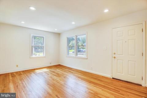 10605 Lester St, Silver Spring, MD 20902 photo 8