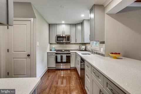 12805 Lacy Dr, Silver Spring, MD 20904 photo 5