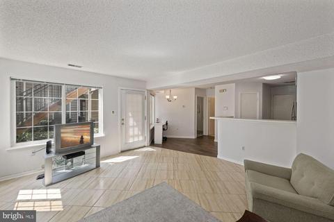 10829 Amherst Ave #D, Silver Spring, MD 20902 photo 2