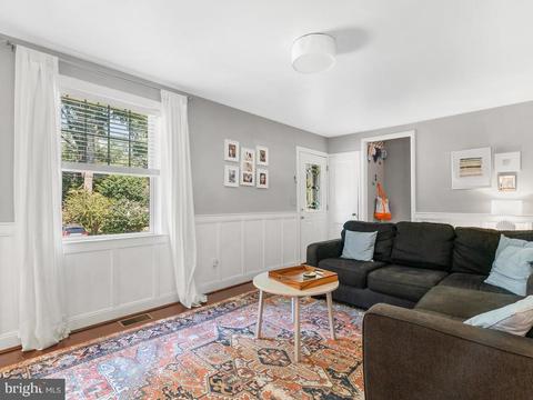 10305 Brookmoor Dr, Silver Spring, MD 20901 photo 5
