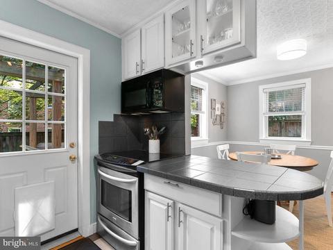 10305 Brookmoor Dr, Silver Spring, MD 20901 photo 11