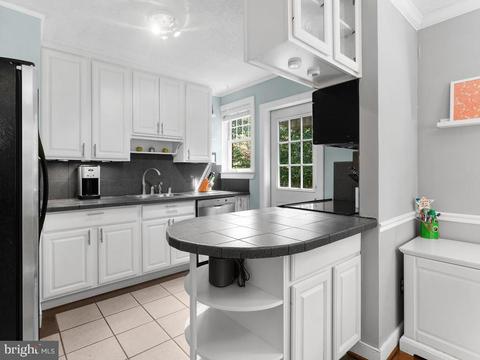 10305 Brookmoor Dr, Silver Spring, MD 20901 photo 10