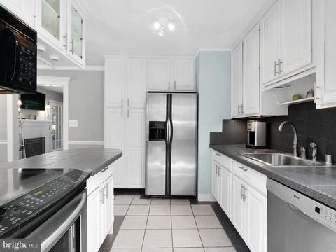 10305 Brookmoor Dr, Silver Spring, MD 20901 photo 13