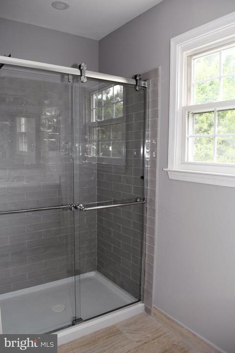 610 Venice Dr, Silver Spring, MD 20904 photo 19