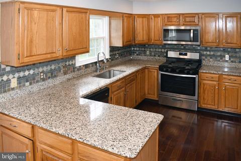 610 Venice Dr, Silver Spring, MD 20904 photo 5