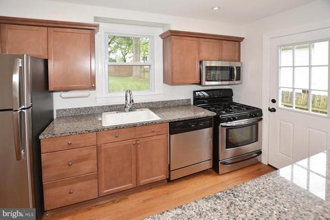 2405 Churchill Rd, Silver Spring, MD 20902 photo 4
