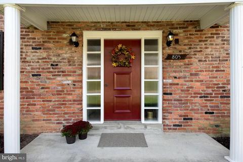 805 Downs Dr, Silver Spring, MD 20904 photo 2