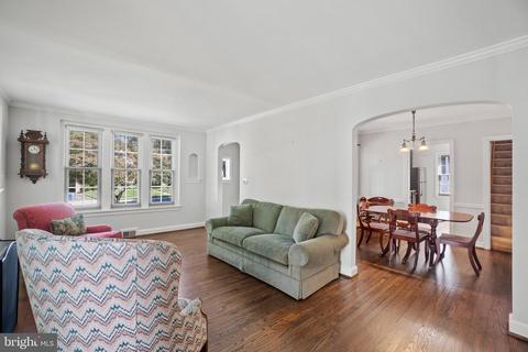 2112 Seminary Rd, Silver Spring, MD 20910 photo 4