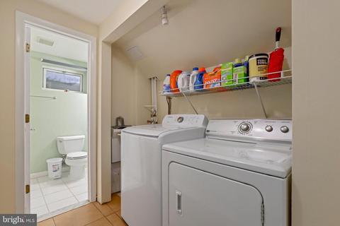 3935 Lantern Dr, Silver Spring, MD 20902 photo 21