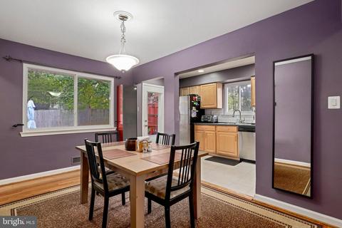 3935 Lantern Dr, Silver Spring, MD 20902 photo 8