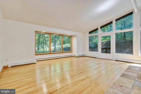 405 Apple Grove Rd, Silver Spring, MD 20904 photo 8