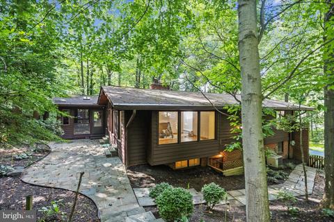405 Apple Grove Rd, Silver Spring, MD 20904 photo 2