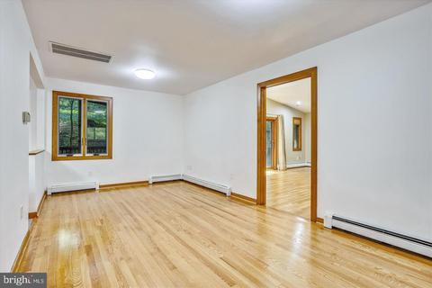405 Apple Grove Rd, Silver Spring, MD 20904 photo 22
