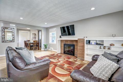 1804 Republic Rd, Silver Spring, MD 20902 photo 2
